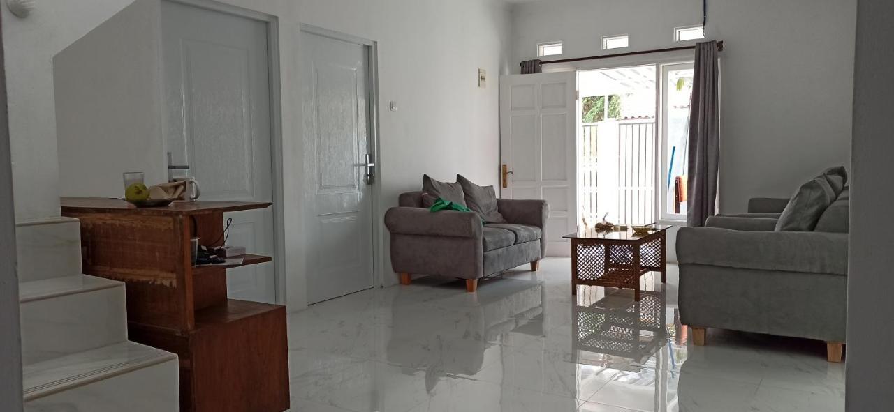 Jk House Bandung Villa Exterior photo